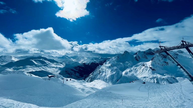 St Anton vs Lech